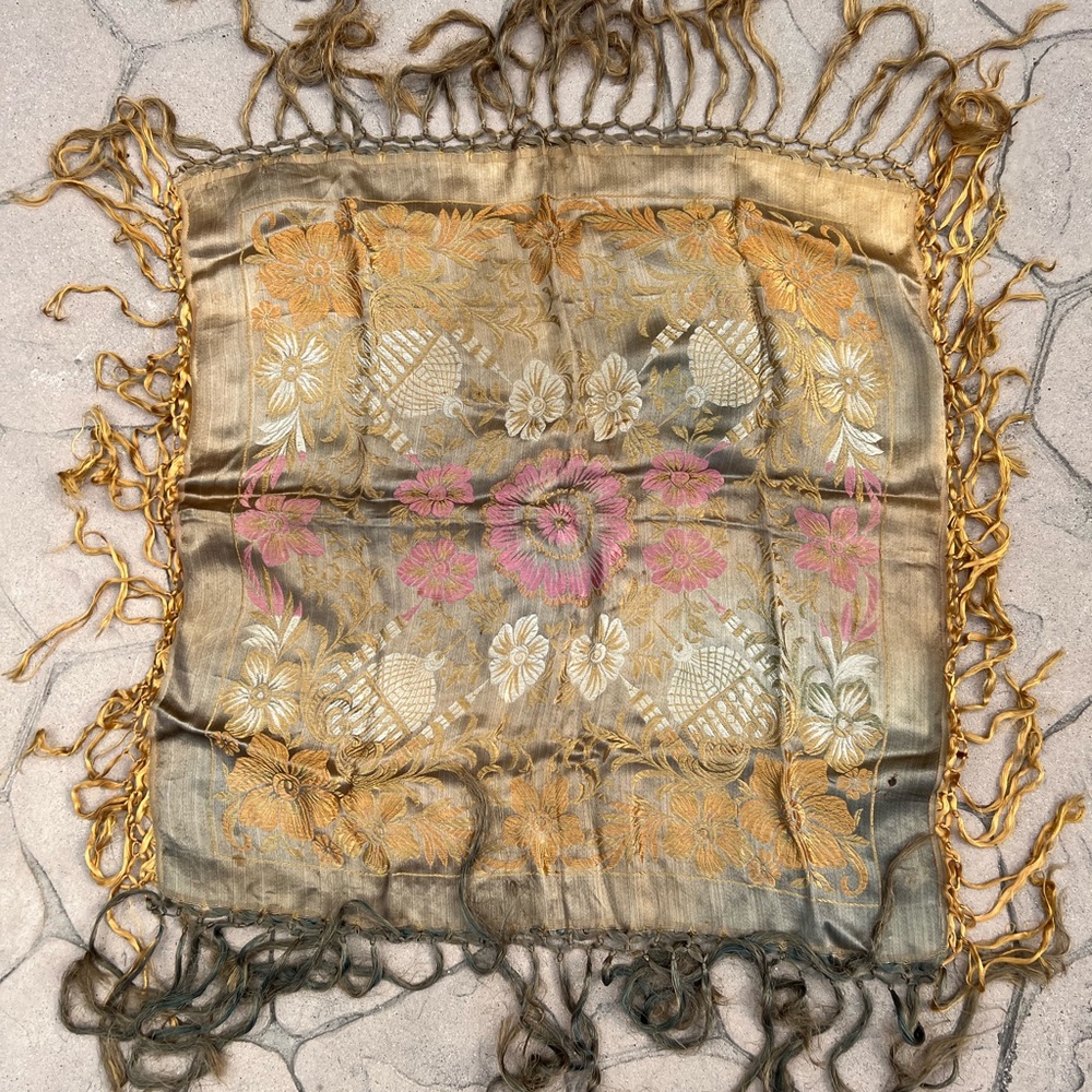 Gorgeous Exotic Taj Mahal Silk Brocade Shawl 1940s